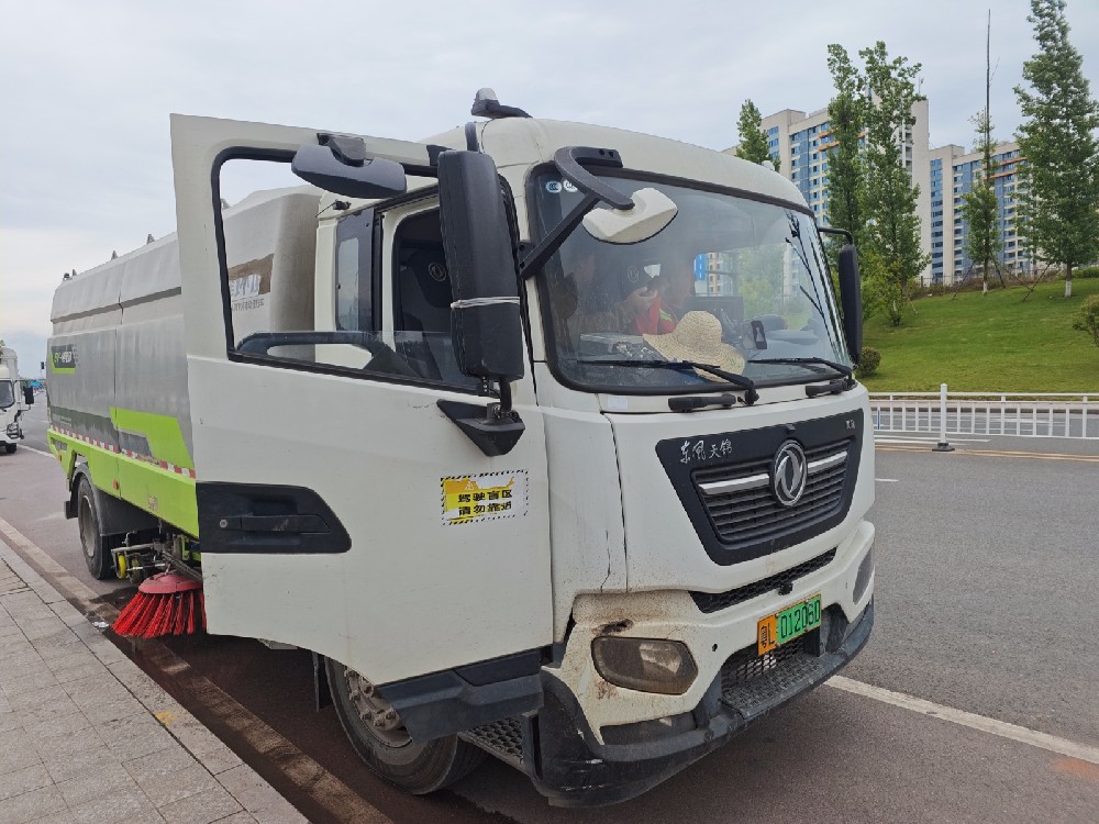 从“油老虎”到“电骆驼”:小荷租车如何帮环卫企业省下真金白银